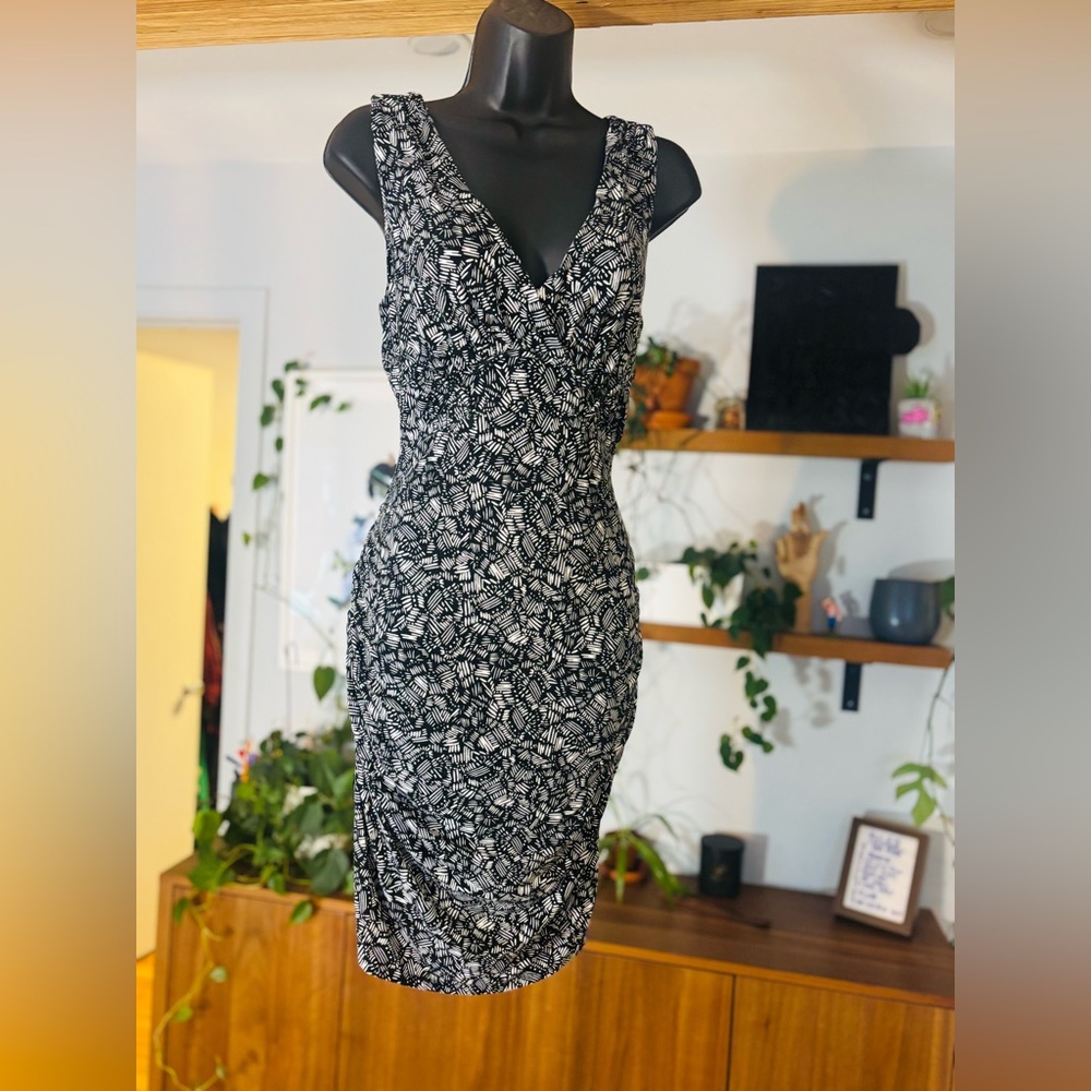 Stork & Babe-Maternity Dress – Size M – Stretchy Wrap Style – Like New - Picture 2 of 11